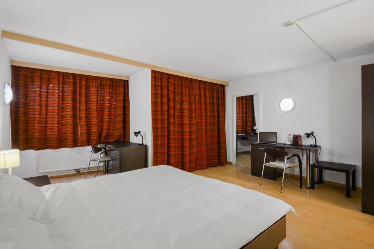 Neuchatel City Hotel Luaran gambar
