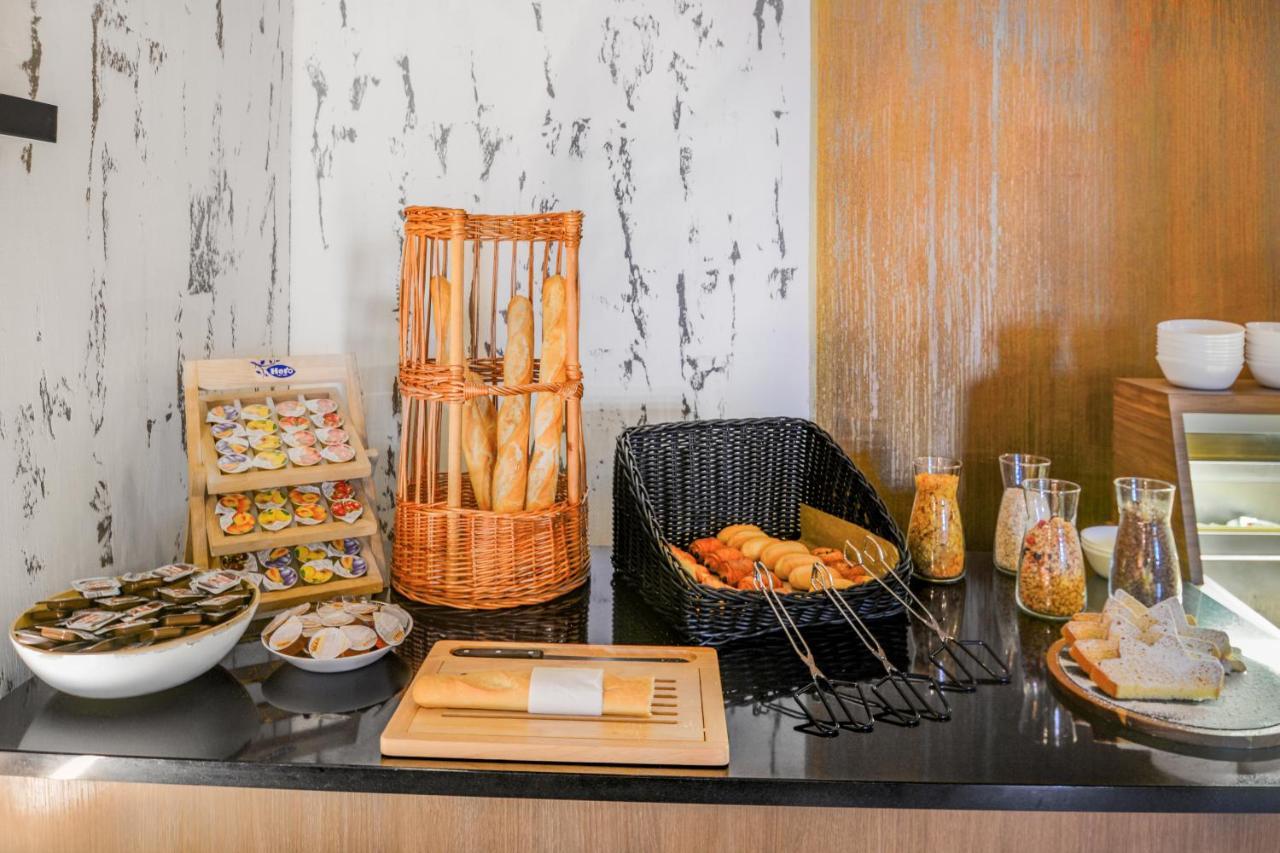 Neuchatel City Hotel Luaran gambar