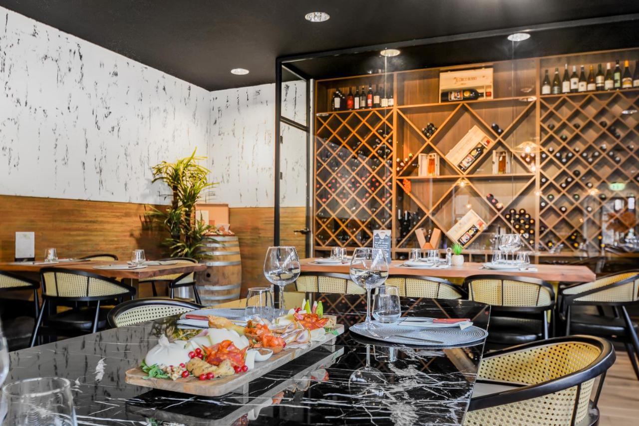 Neuchatel City Hotel Luaran gambar