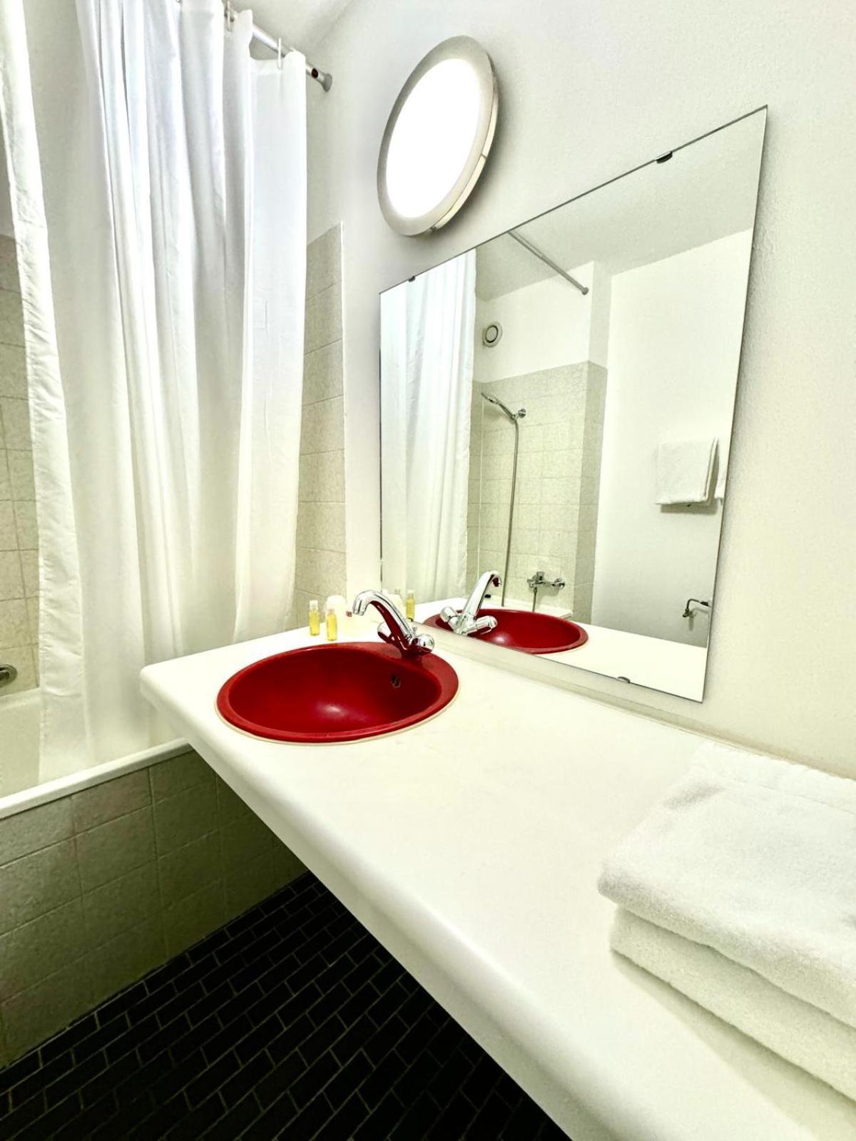Neuchatel City Hotel Luaran gambar