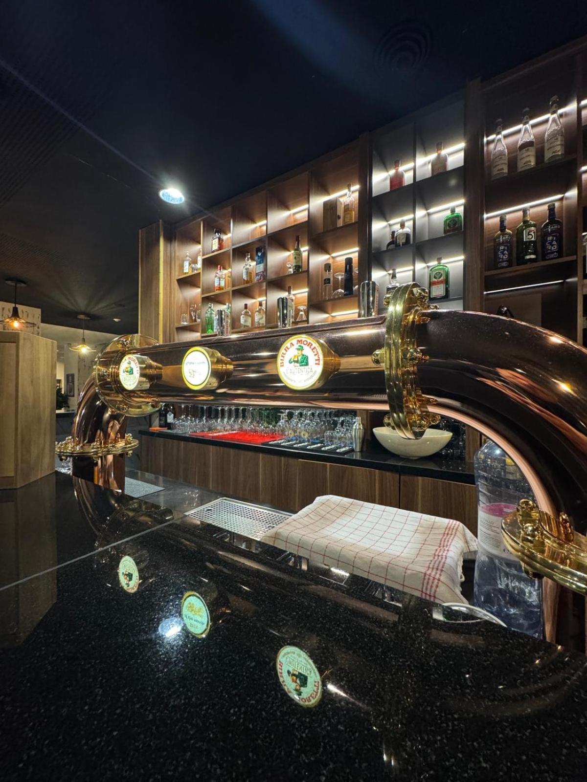Neuchatel City Hotel Luaran gambar
